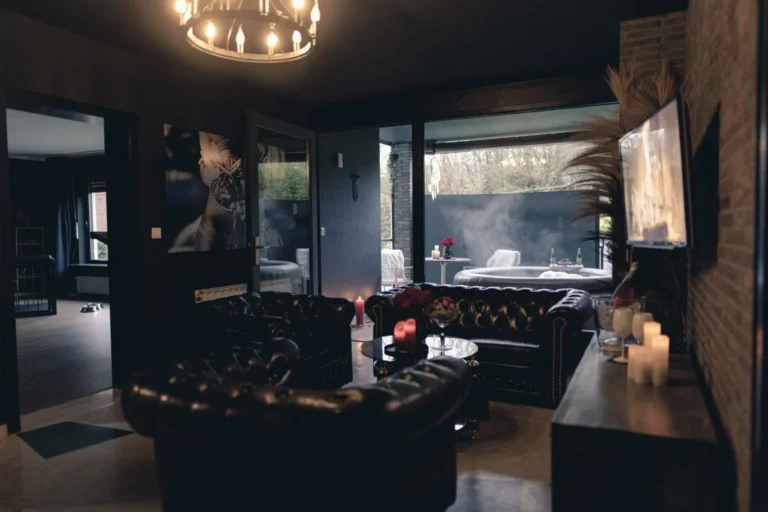 Romantische Lounge im BDSM Apartment Liebe & Leidenschaft