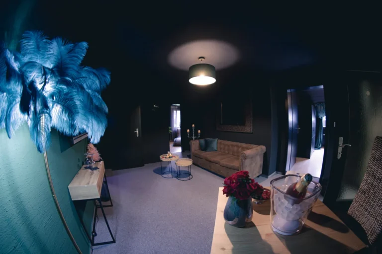 BDSM Apartment Begierde & Verlangen – stilvolles Schlafzimmer in Nordrhein-Westfalen